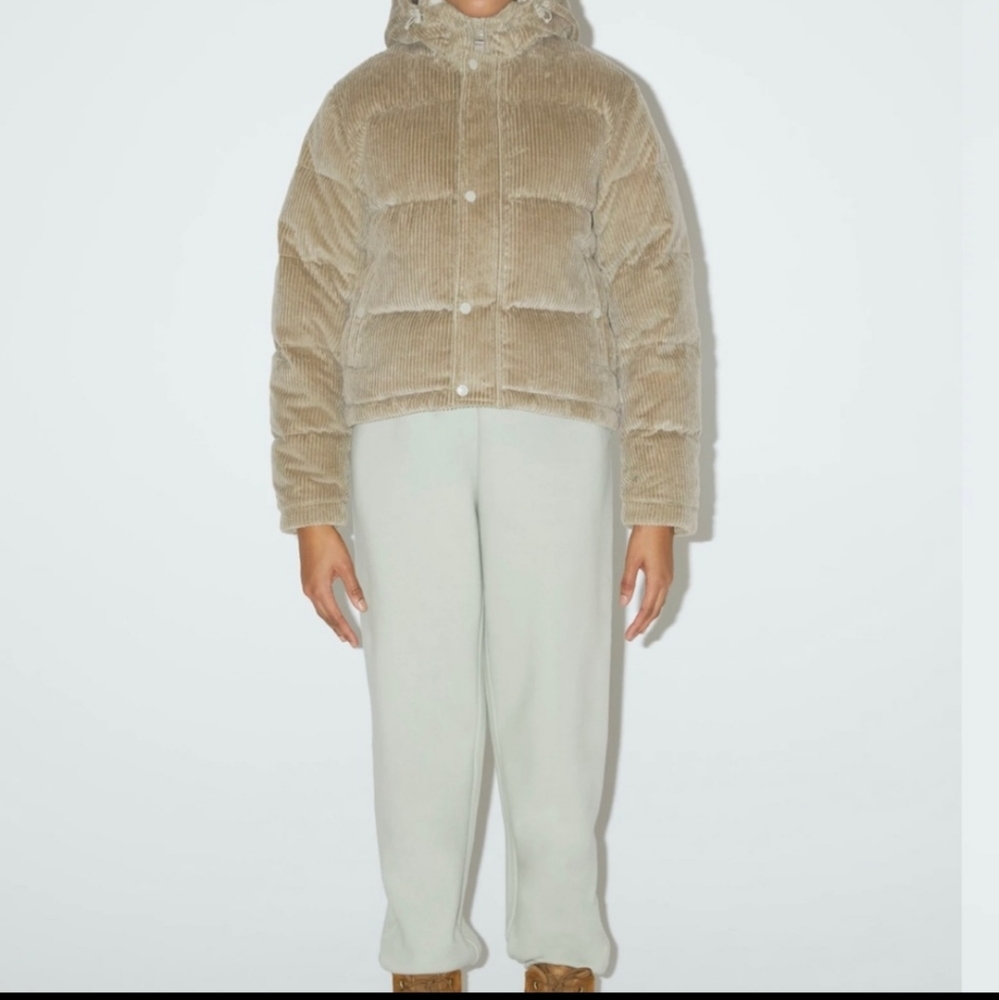 The Super Puff corduroy puffer jacket from aritzia Shorty